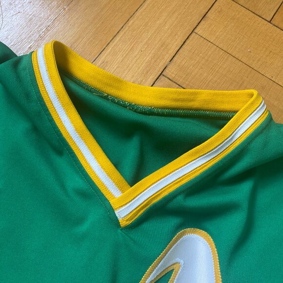 Vintage Oakland A's Jersey V-Neck T-Shirt Men's Size Small - Picture 5 of 9